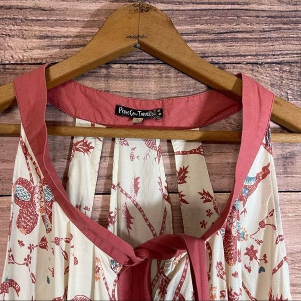 Pithecanthropus Floral Top - Picture 4 of 6